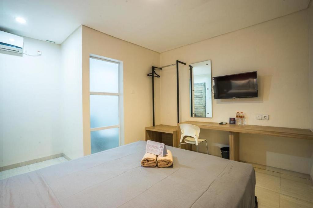 Life Puri Hotel Surabaya Gubeng Exteriér fotografie