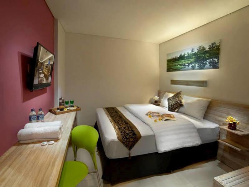 Life Puri Hotel Surabaya Gubeng Exteriér fotografie